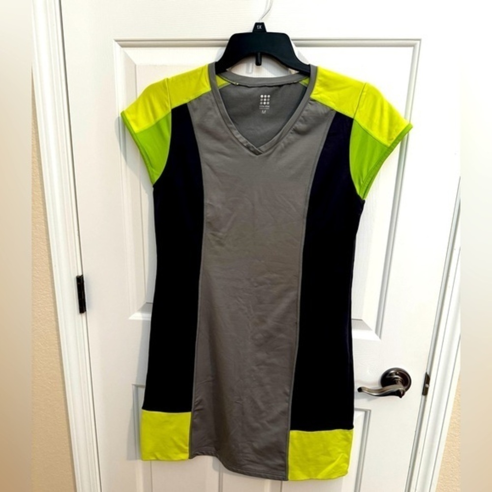 Title Nine Regulator Stretch Athletic Tennis Dress Wicking Color Block Size M